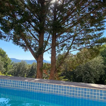 En Provence, Le 89 - 8 Personnes