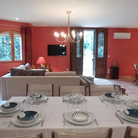 En Provence, Le 89 - 8 Personnes