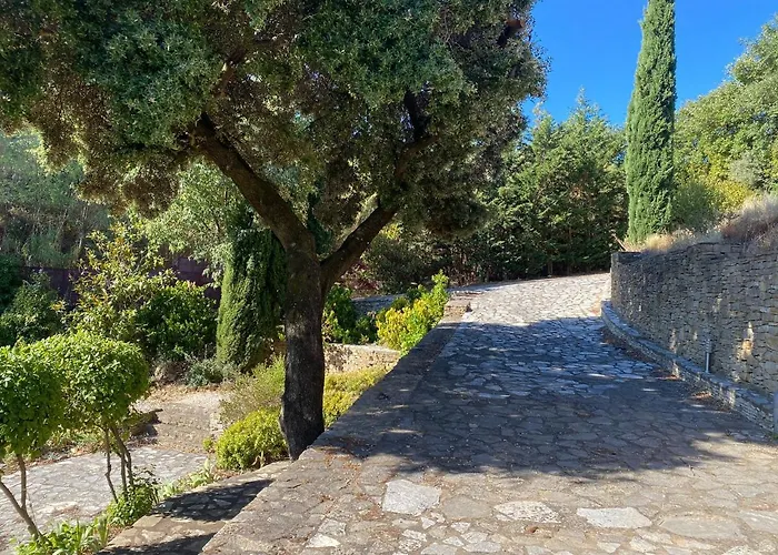 En Provence, Le 89 - 8 Personnes * Bagnols-sur-Cèze